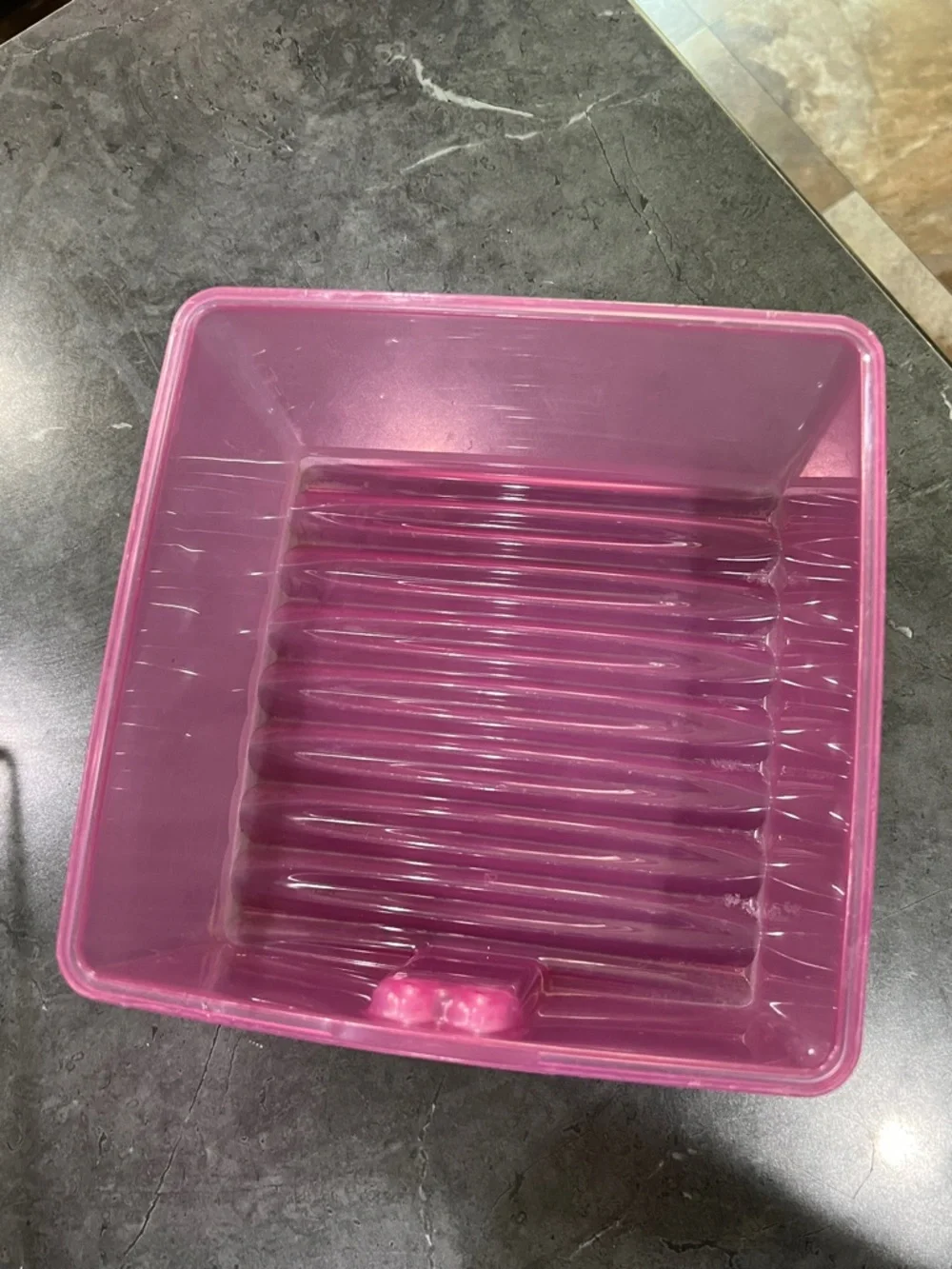 Purple Tupperware Fridgesmart Veggie/Fruit Storage container